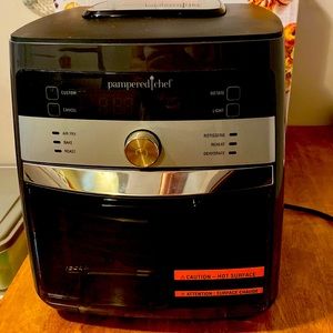 Pampered Chef Deluxe Air Fryer